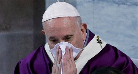 El papa Francisco cancela sus audiencias por fiebre, dice el Vaticano